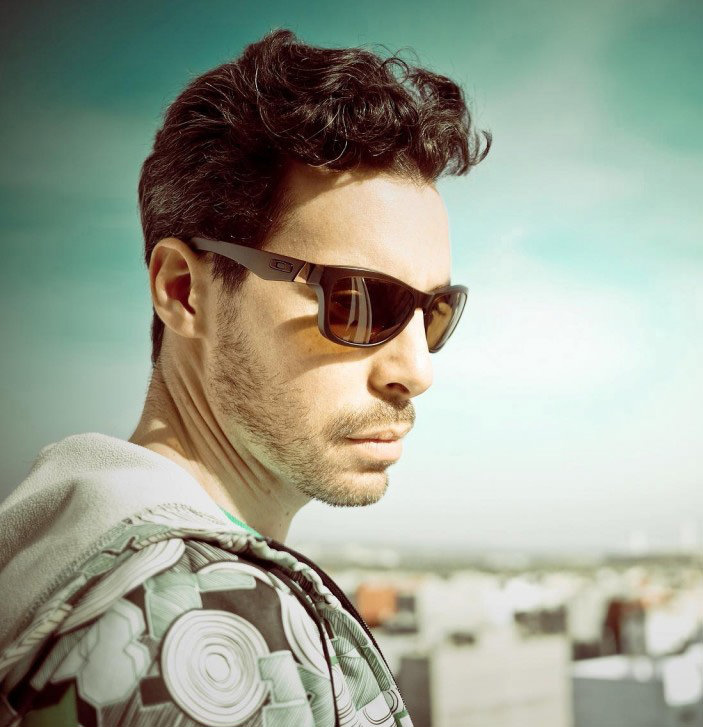 Oakley-01